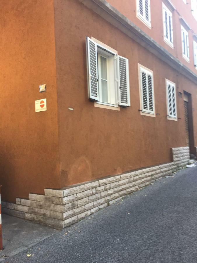 Ferienwohnung Casa Del Cucciolo Con Parcheggio Privato Triest Exterior foto